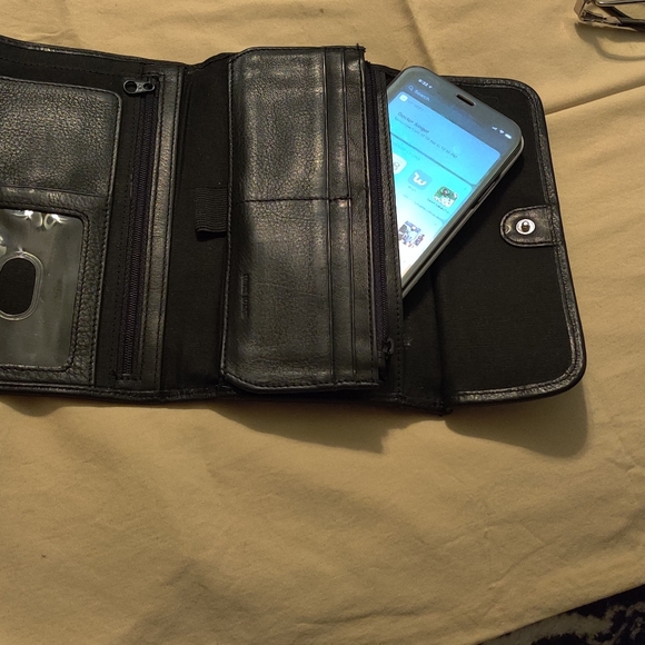 Wallet - Picture 2 of 7